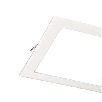 Светильник точечный Favourite Flashled 1345-18C-1