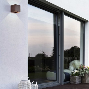 Уличный настенный светильник Mantra Davos 7650-1