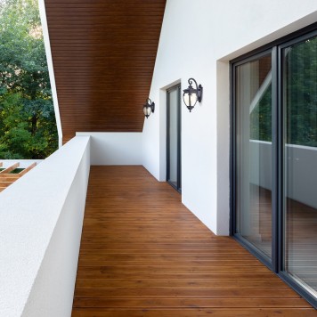 Уличный настенный светильник Maytoni Fleur O414WL-01BZ-3