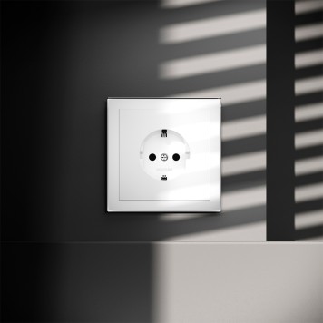 Розетка с заземлением Voltum S70 01 VLS040101-1