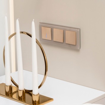 Рамка на 3 поста Werkel Favorit дымчатый W0031117-2