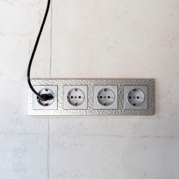 Рамка на 4 поста Werkel Hammer серебряный W0042406-5