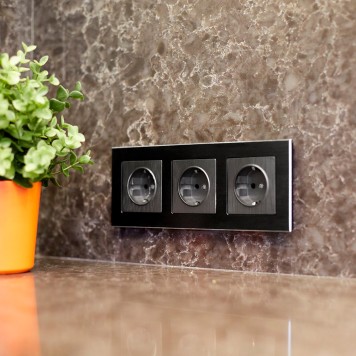 Розетка с заземлением и шторками Werkel графит рифленый W1171104-6