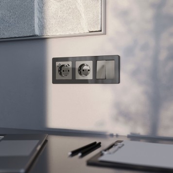 Розетка с заземлением и шторками Werkel графит акрил W1171144-1