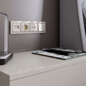 Розетка с заземлением Werkel слоновая кость W1171303-6