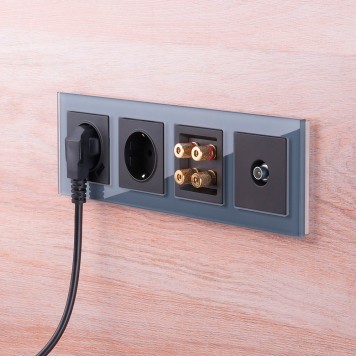 Розетка с заземлением, шторками и USBх2 Werkel черный матовый W1171508-6