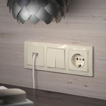 Розетка компьютерная Werkel Ethernet RJ-45 слоновая кость W1181003-3