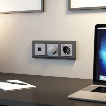 Розетка компьютерная Werkel Ethernet RJ-45 серебряный матовый W1181065-1