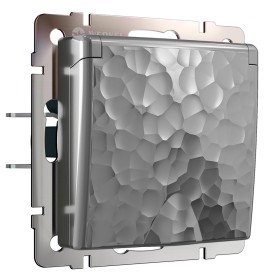 Розетка с заземлением, крышкой и шторками Werkel Hammer серебряный W1271206