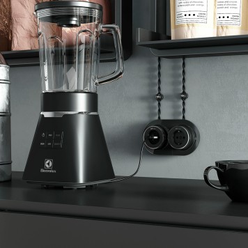 Розетка с заземлением Werkel Vintage черный матовый/хром W5871051-1